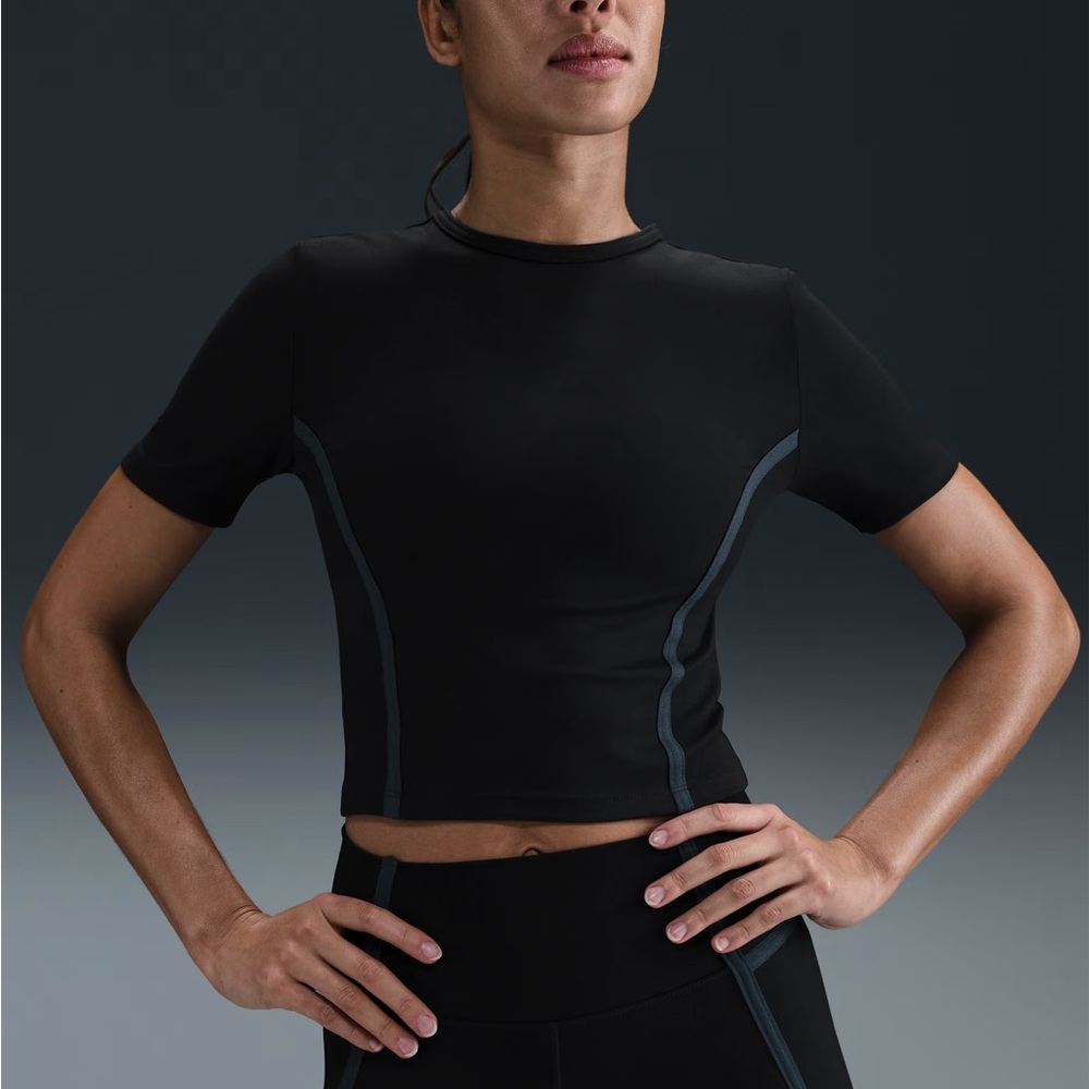 New Women's Dri-FIT Short-Sleeve Top
